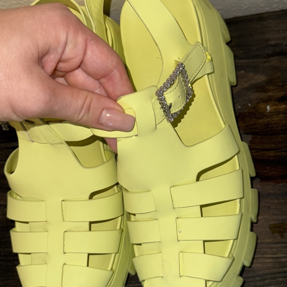 Circus by Sam Edelman Lemon Sandals with Silver Buckle